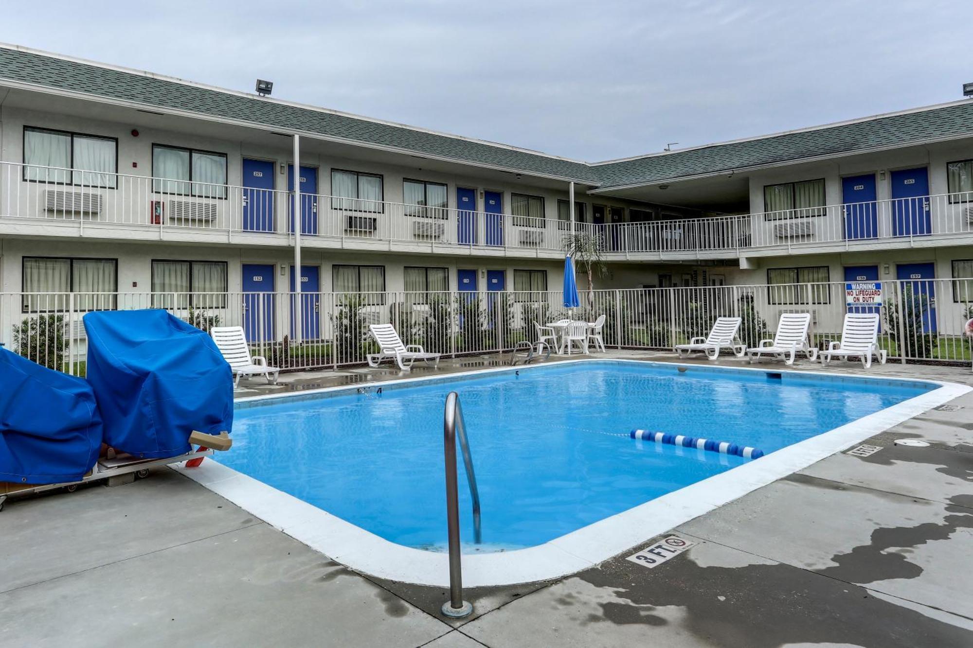 Motel 6-Port Allen, La - Baton Rouge Экстерьер фото